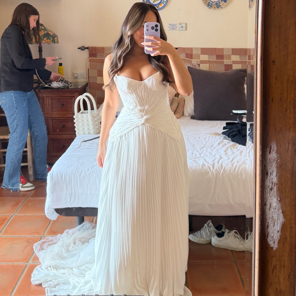 Strapless White Pleated Wedding Dress with Knotted Waist